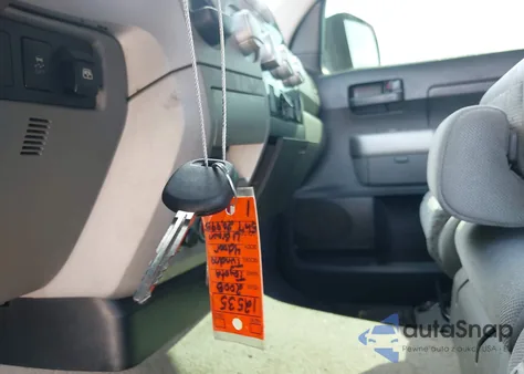 2008 Toyota Tundra Base 5.7L V8 z USA, uszkodzony, nr VIN 5TFEV54188X035539